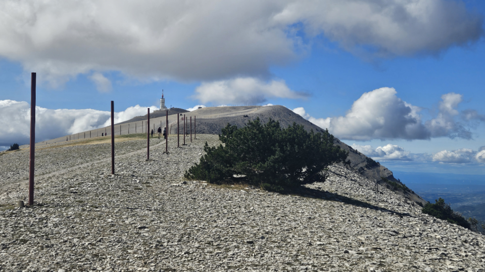 Chemin des crêtes sur le Mont Ventoux.jpg